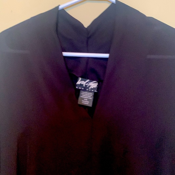 Lord & Taylor 424 fifth; black size L short bat sleeve - Picture 3 of 6